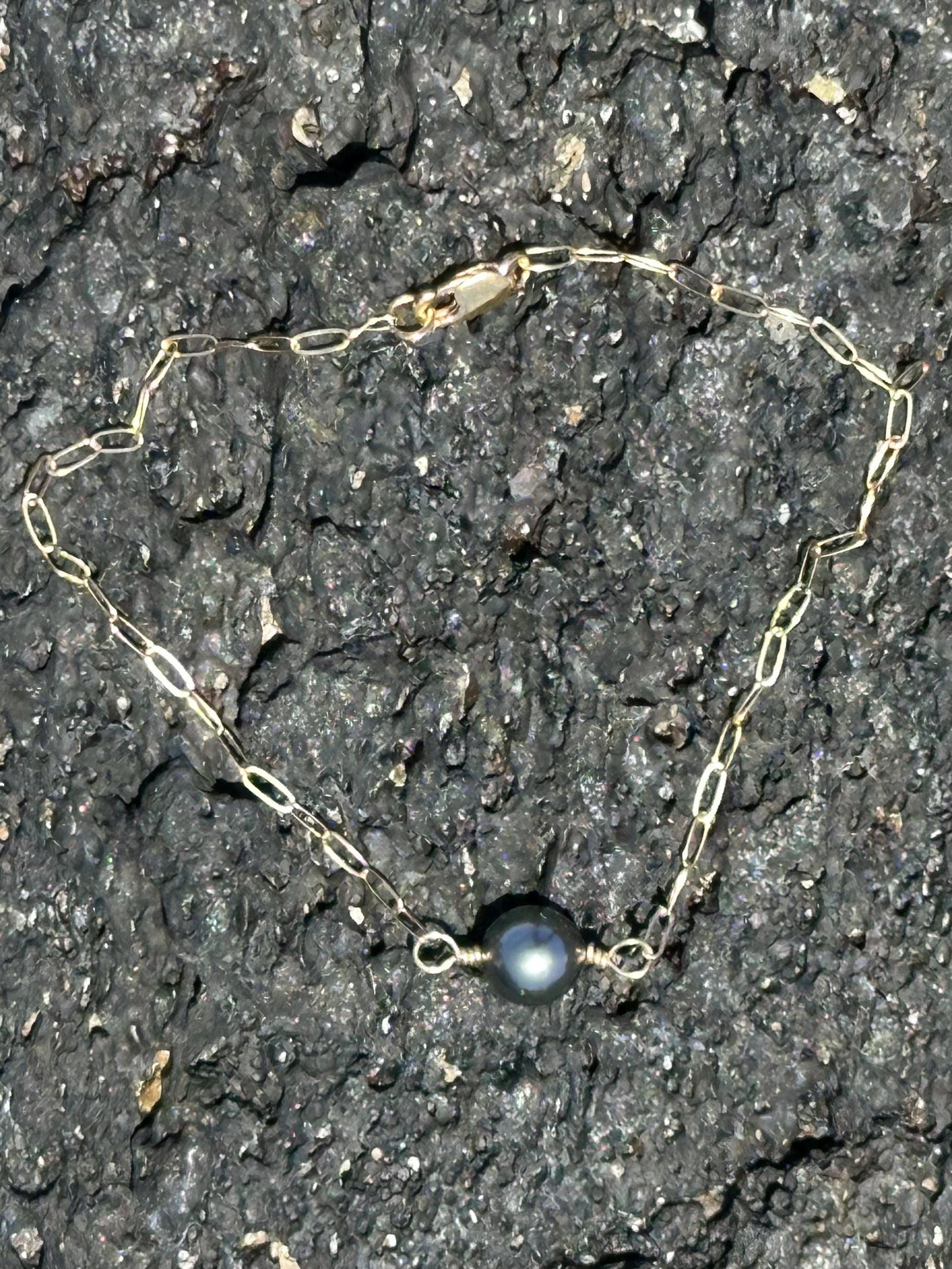 Dainty Tahitian Pearl Bracelet – 14k Gold Filled Paperclip Chain