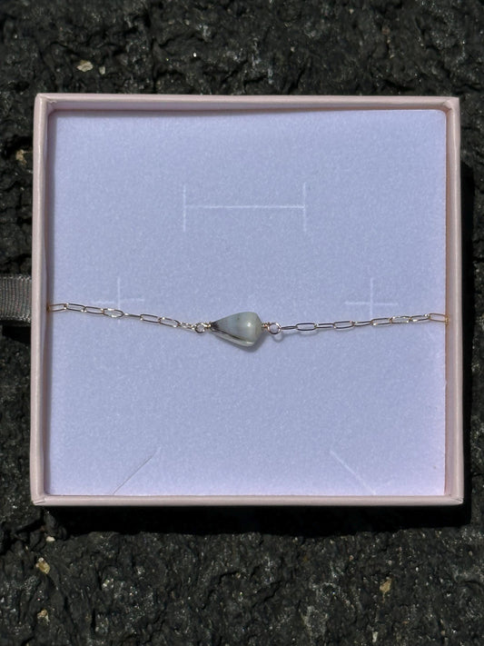 Hawaiian Cone Shell Bracelet – Adjustable Gold Paperclip Chain (8.25”)