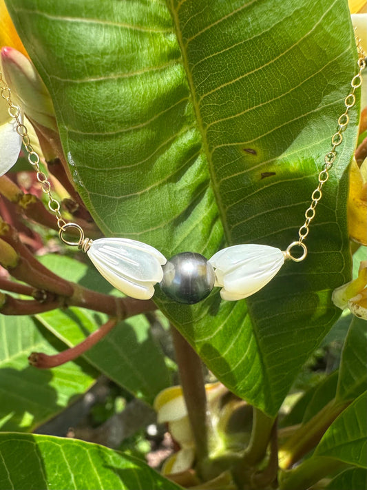 Tahitian Pearl Pikake Necklace – Hawaiian Jewelry with 14k Gold Filled Chain & Mother of Pearl Flowers