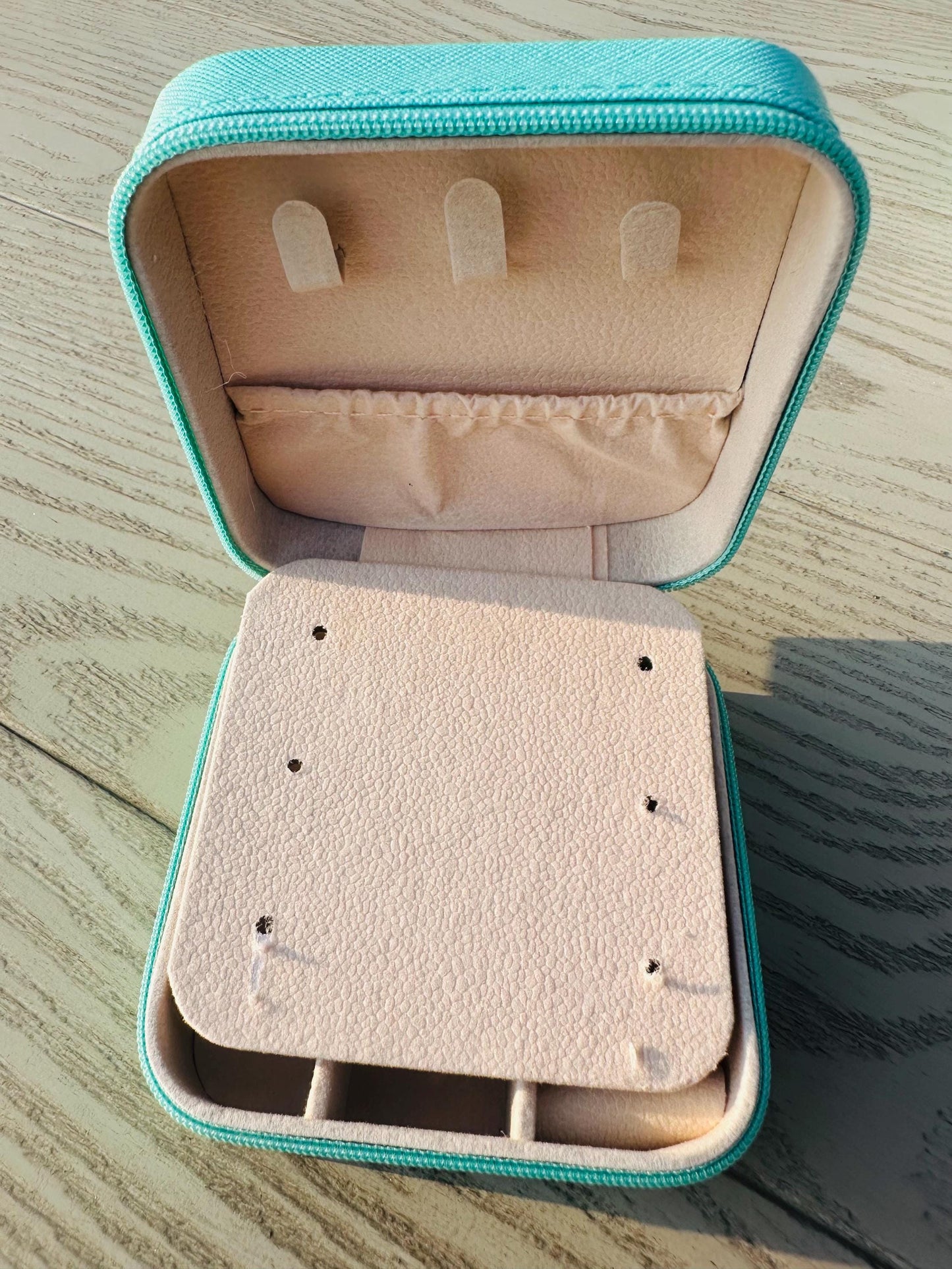 Hawaii-Inspired Travel Jewelry Case – Compact Organizer with Mirror | Aloha or Lei Design | Jewelry Storage