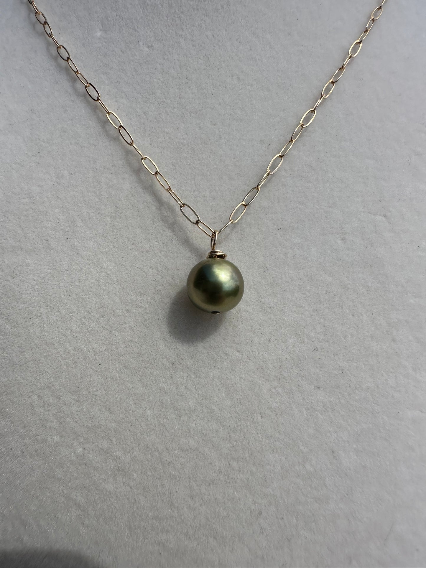 8mm Pistachio Tahitian Pearl Necklace – 14k Gold Filled Paperclip Chain – Luxe Hawaiian Jewelry