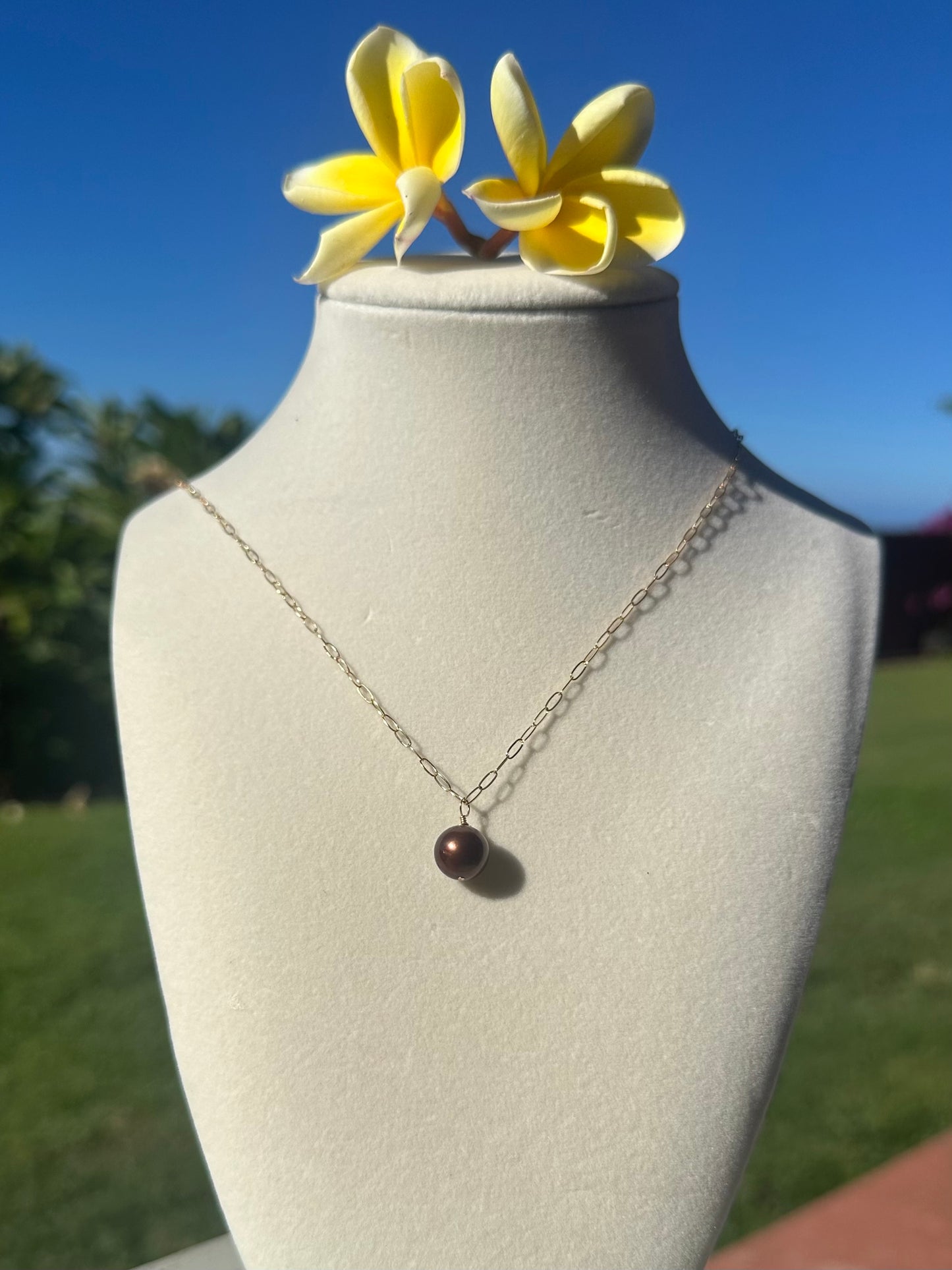 9mm Chocolate Tahitian Pearl Necklace – 14k Gold Filled Paperclip Chain – Luxe Hawaiian Jewelry (Copy)
