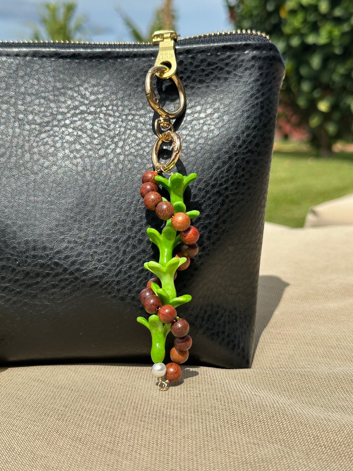 Hawaiian Lei Bag Chain – Sandalwood Beads with Island Flower Charm