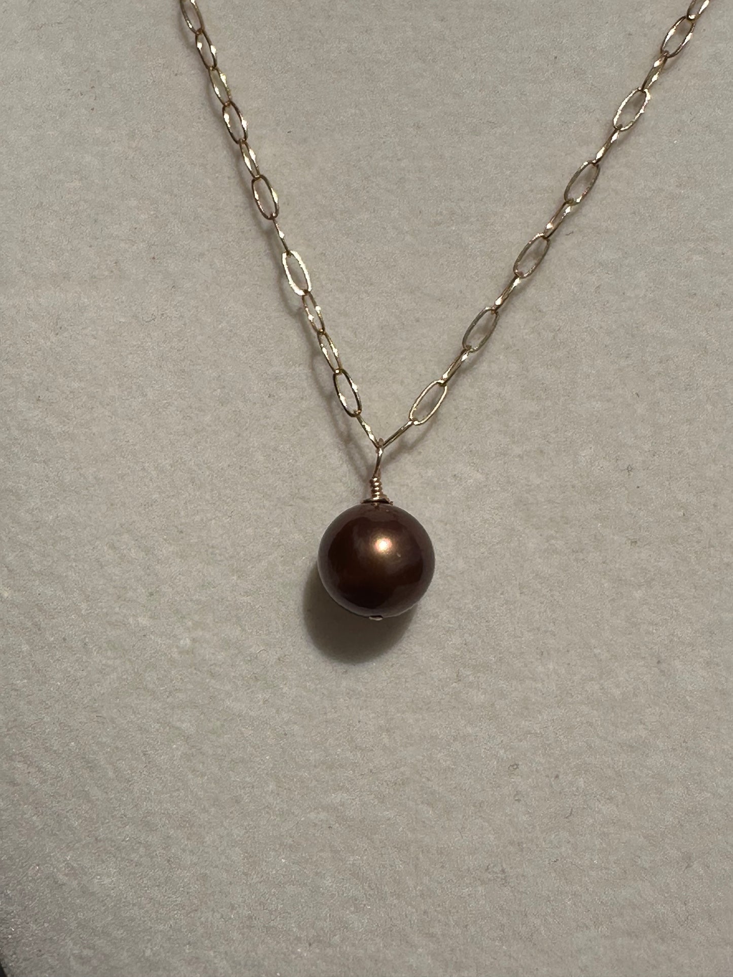 9mm Chocolate Tahitian Pearl Necklace – 14k Gold Filled Paperclip Chain – Luxe Hawaiian Jewelry (Copy)