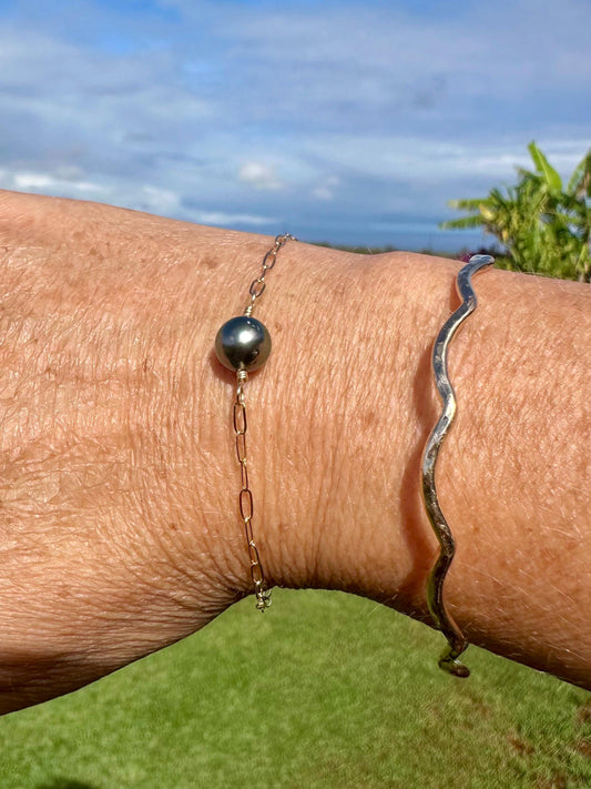 Dainty Tahitian Pearl Bracelet – 14k Gold Filled Paperclip Chain