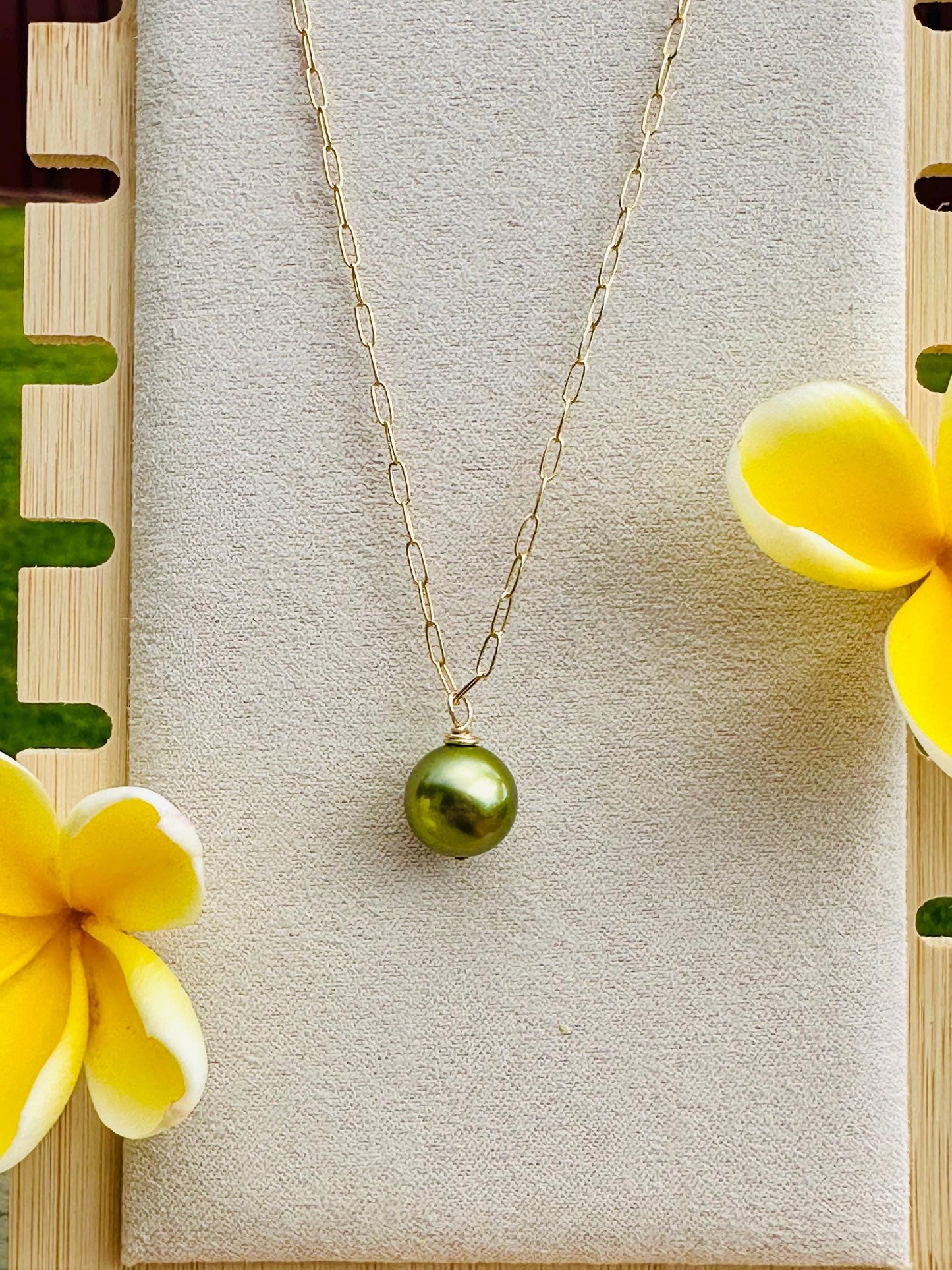 AAA Pistachio Tahitian Pearl Necklace – 10mm Pearl on 14k Gold Filled Paperclip Chain – Luxe Hawaiian Jewelry
