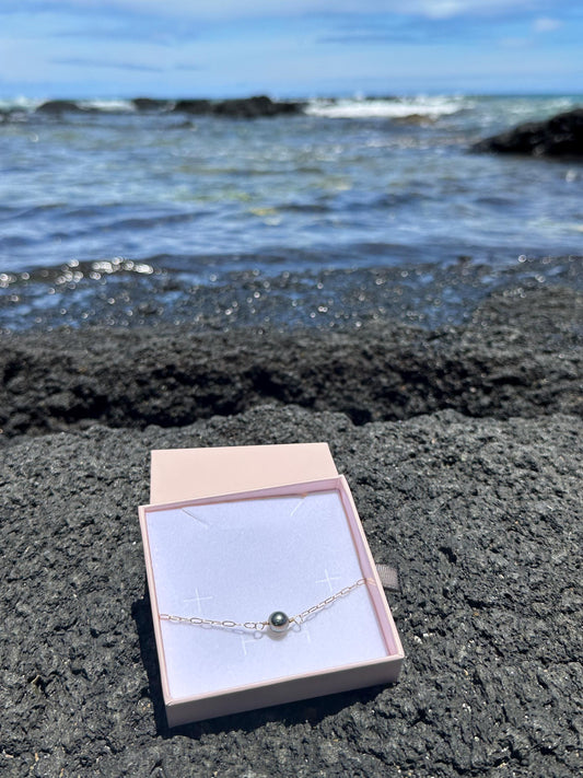 Dainty Tahitian Pearl Bracelet – 14k Gold Filled Paperclip Chain