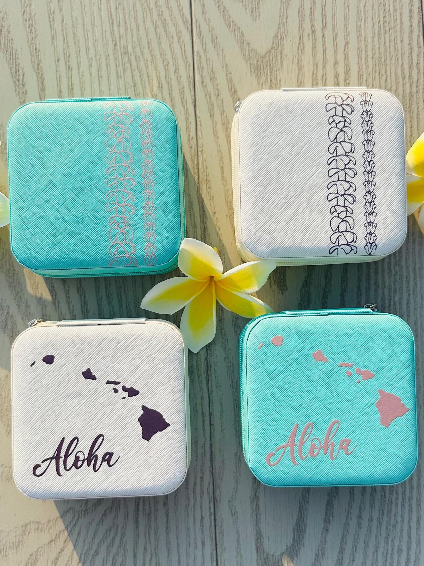 Hawaii-Inspired Travel Jewelry Case – Compact Organizer with Mirror | Aloha or Lei Design | Jewelry Storage