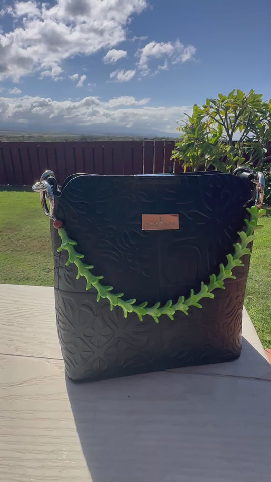 Handmade Pakalana Flower Purse Charm: Tropical Bag Lei